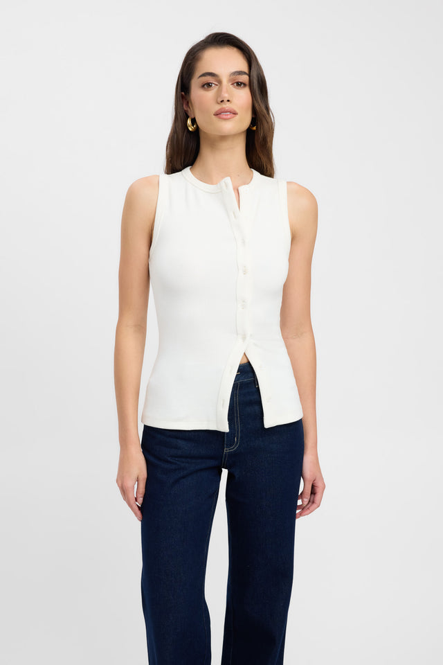 Bec Button Tank